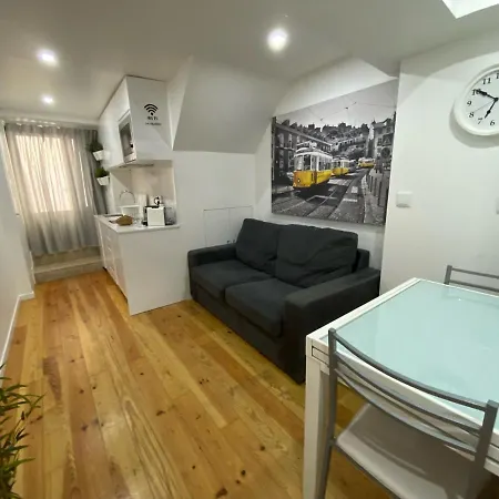 Lisbon, Alfama Fado Studio Apartment