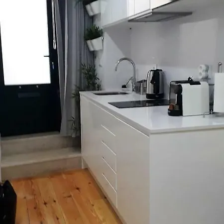 Apartment Lisbon, Alfama Fado Studio *